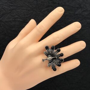 Peacock Dot Large Stretch Cocktail Ring
